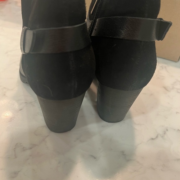 New in Box Clark’s Mission Parker ankle boots black size 9M - Picture 3 of 6